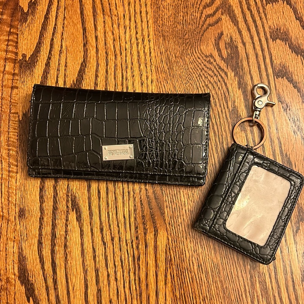Kenneth Cole Reaction black patent leather wallet and ID holder w/ key ring